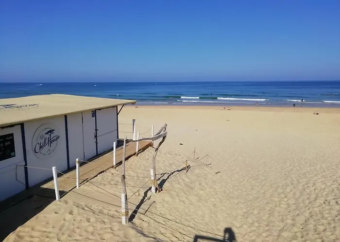 Les Ailes アパート *