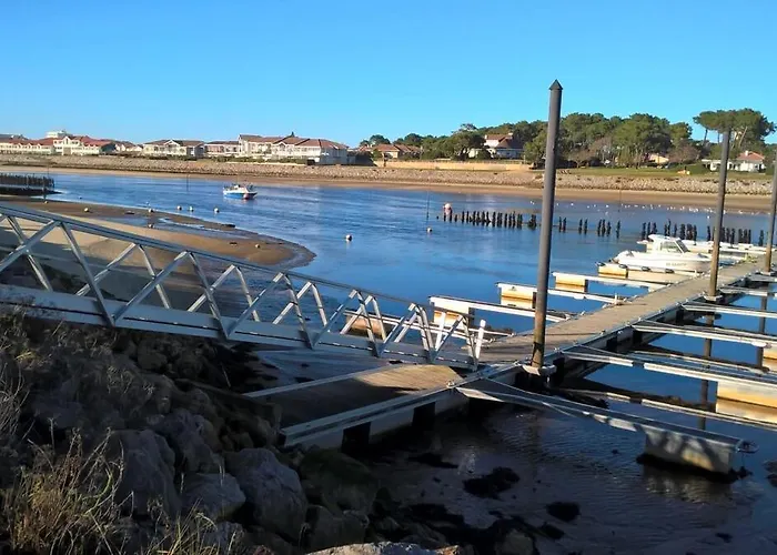 Les Ailes アパート ミミザン・プラージュ